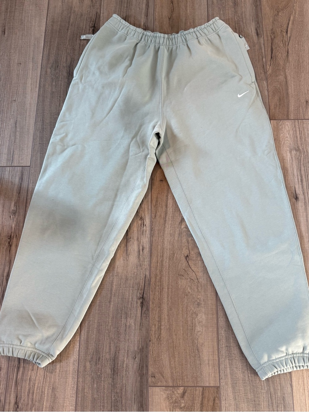 Nike men’s Light minty green Joggers